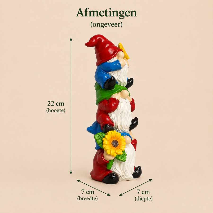Afmetingen gestapelde tuinkabouters: 22 cm hoog, 7 cm breed en 7 cm diep